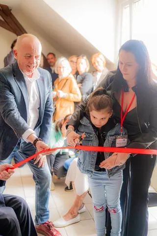 Slavnostní přestřižení pásky
